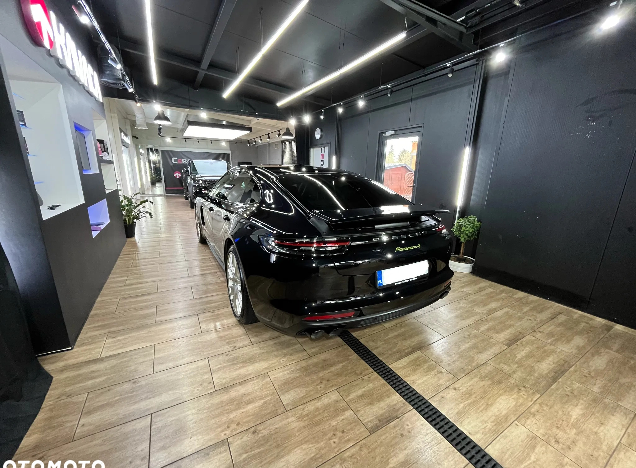Porsche Panamera cena 499000 przebieg: 45000, rok produkcji 2020 z Warszawa małe 254